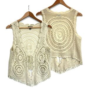 Cupcake Crochet Knit Vest Cardigan Womens Size Small Cream Fringe Hem Tie Front